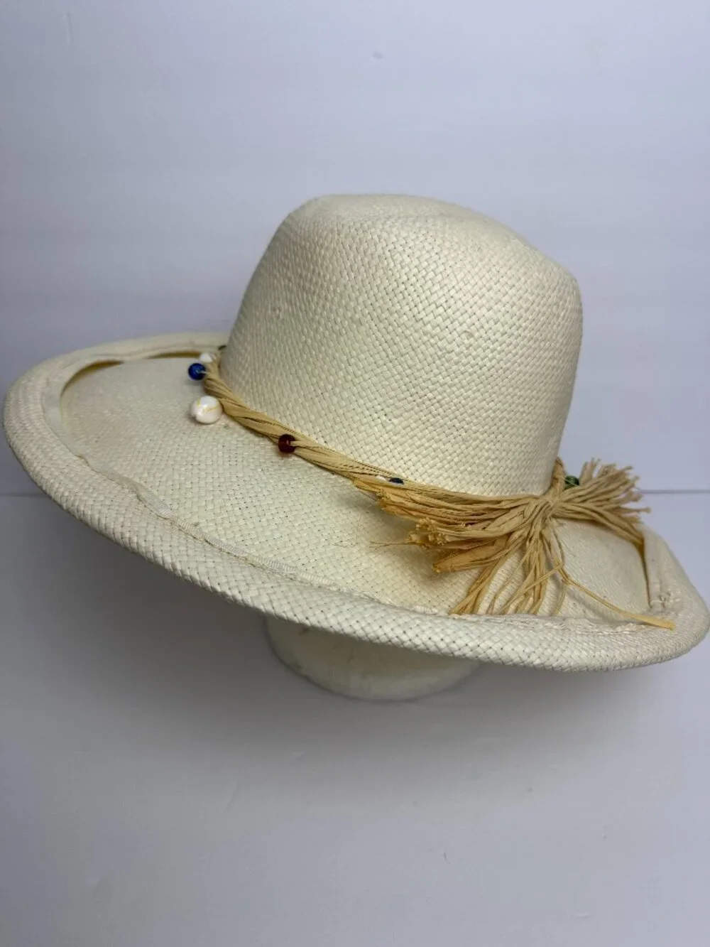 NWOT  Sun Hat Floppy Brim  100% Natural Fibre Shells
